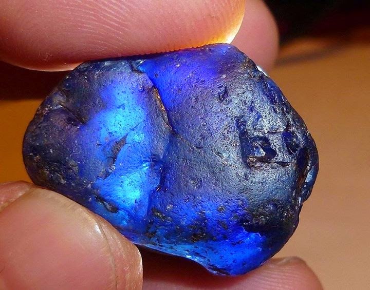 Blue sapphire stone