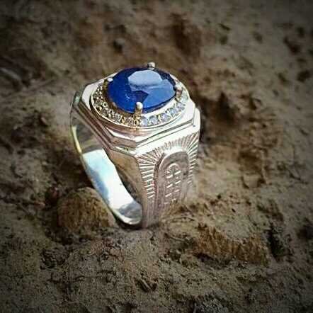 Sapphire ring